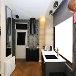 Studio Cosy Proche Metro - Paris 15 -2P